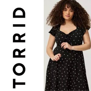 TORRID Womens Mini Bow Front Dress
Dreamer Ditsy Floral Deep Black Size 0/Large